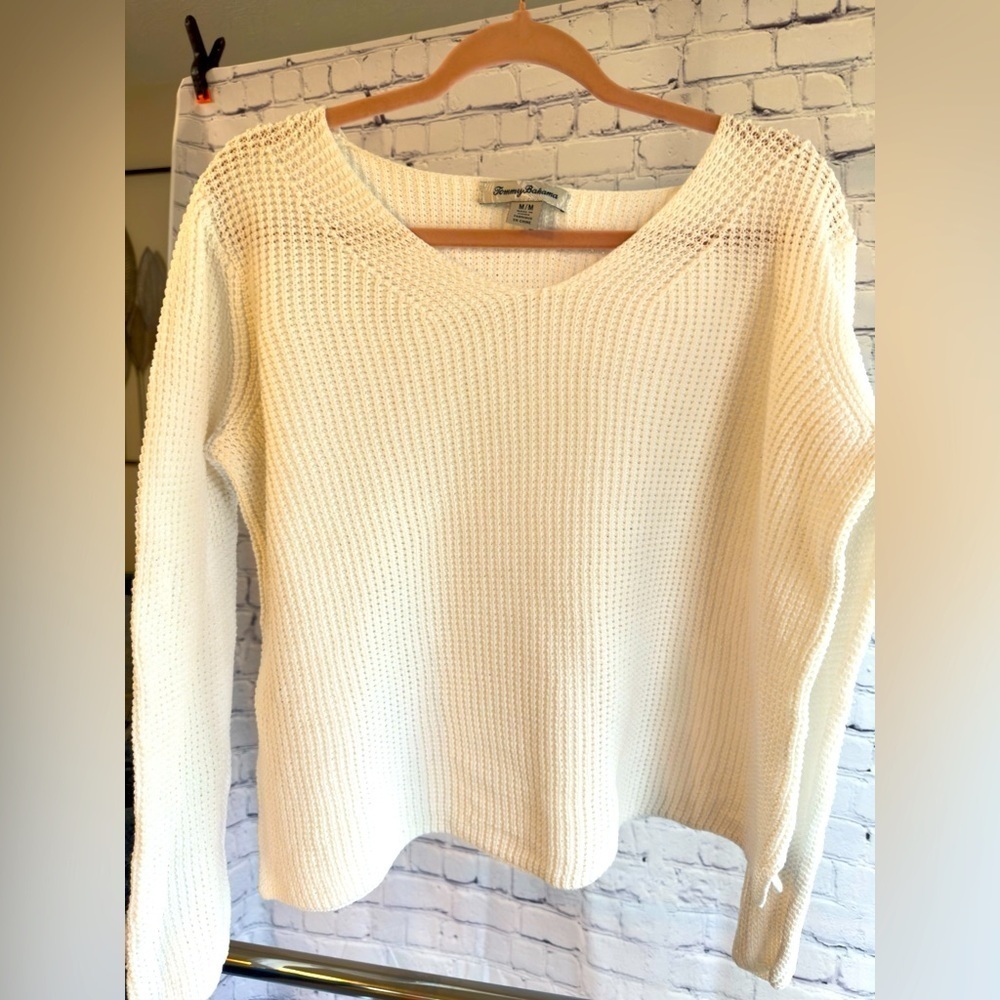 Tommy Bahama Cotton Knit Sweater in White size Medium Women’s. Like new!!